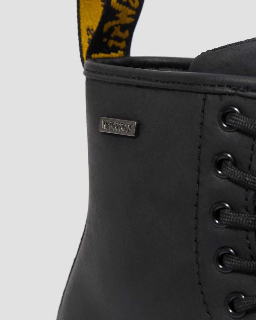 Černé nepromokavé dětské volnočasové boty dr. martens 1460