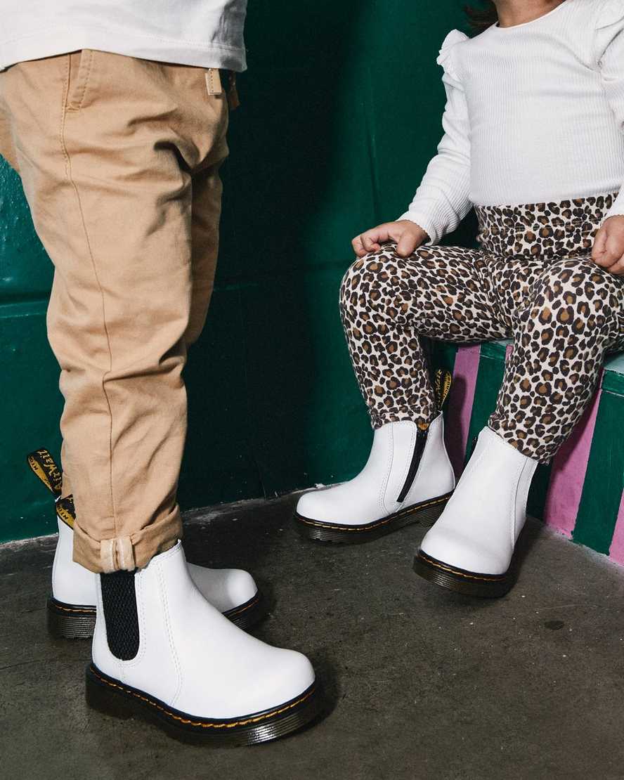 bílé dětské boty dr. martens 2976 chelsea