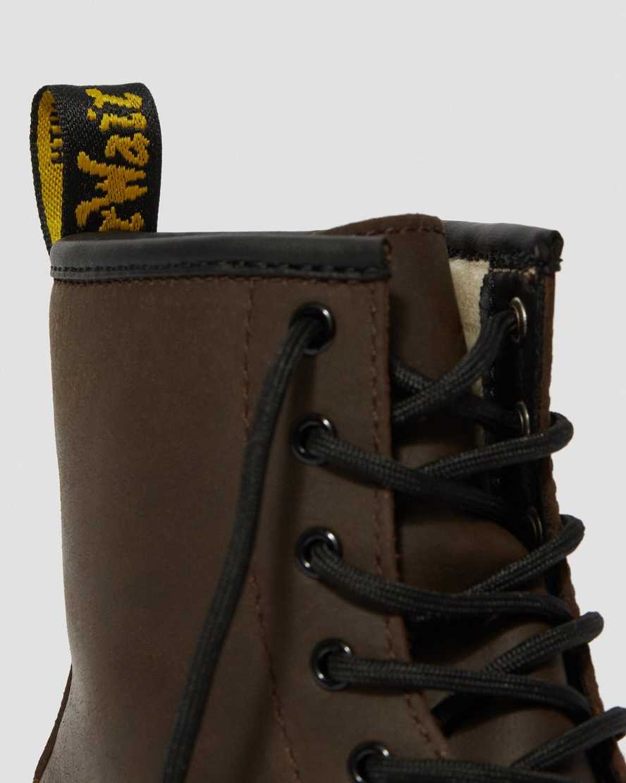 tmavě hnědé dětské šněrovací boty dr. martens 1460 s podšívkou z umělé kožešiny