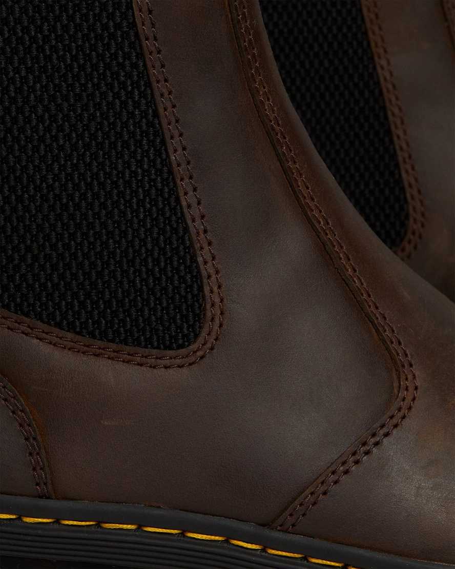 hnědé pánské volnočasové boty dr. martens embury crazy horse