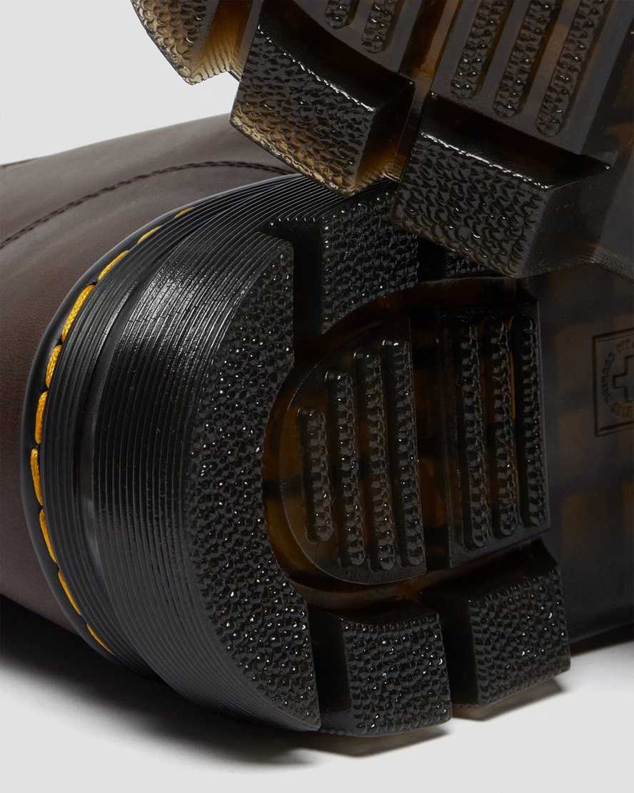 hnědé pánské volnočasové boty dr. martens bonny