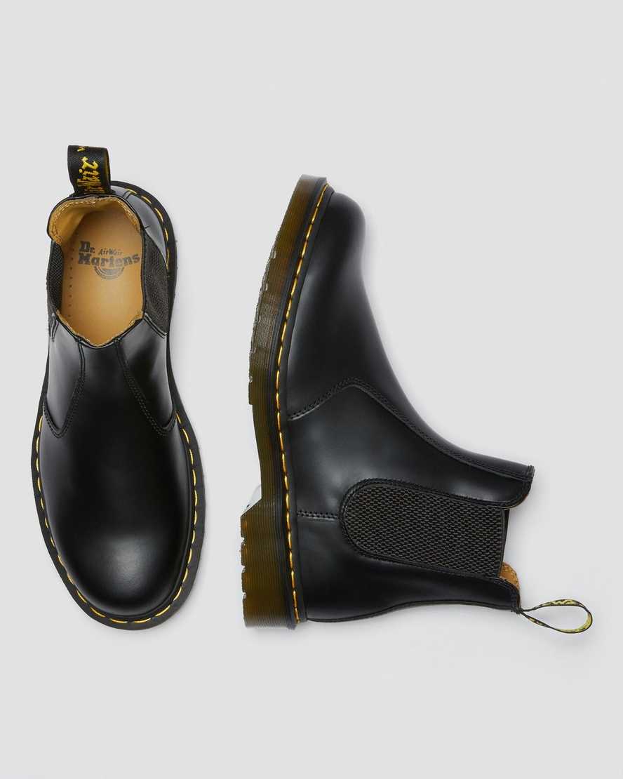 Černé pánské boty dr. martens 2976 yellow stitch smooth chelsea