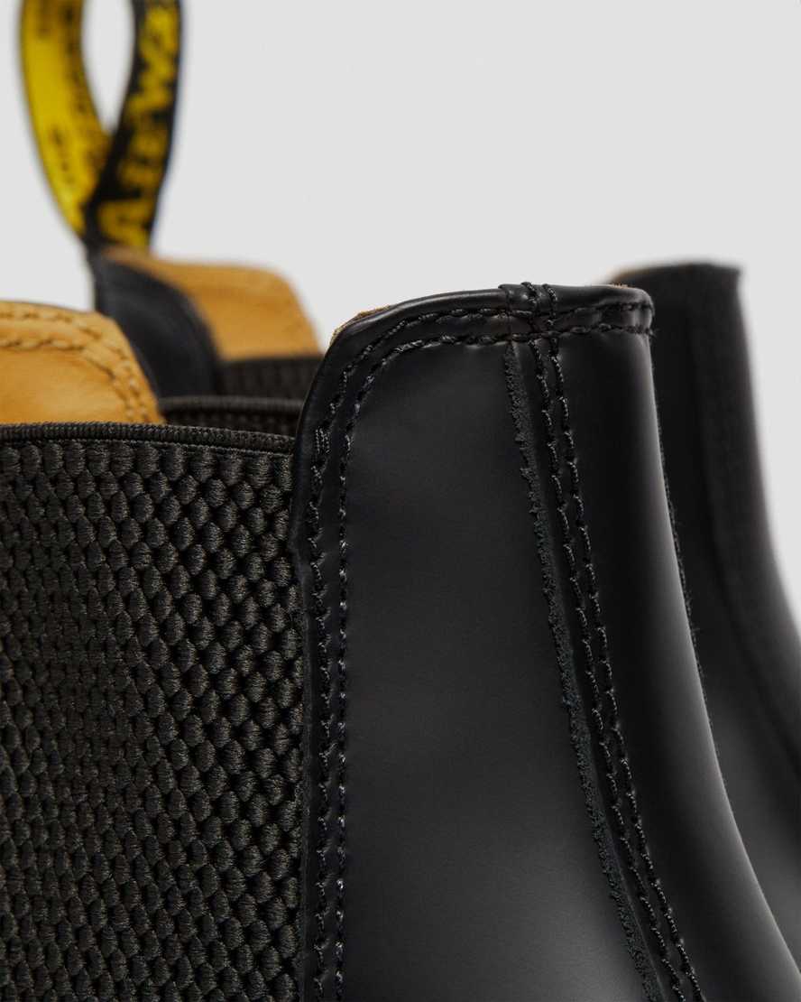 Černé pánské boty dr. martens 2976 yellow stitch smooth chelsea