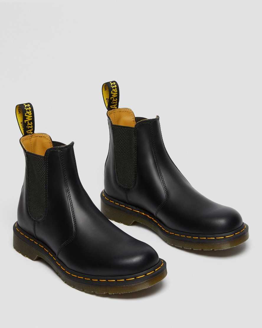 Černé pánské boty dr. martens 2976 yellow stitch smooth chelsea