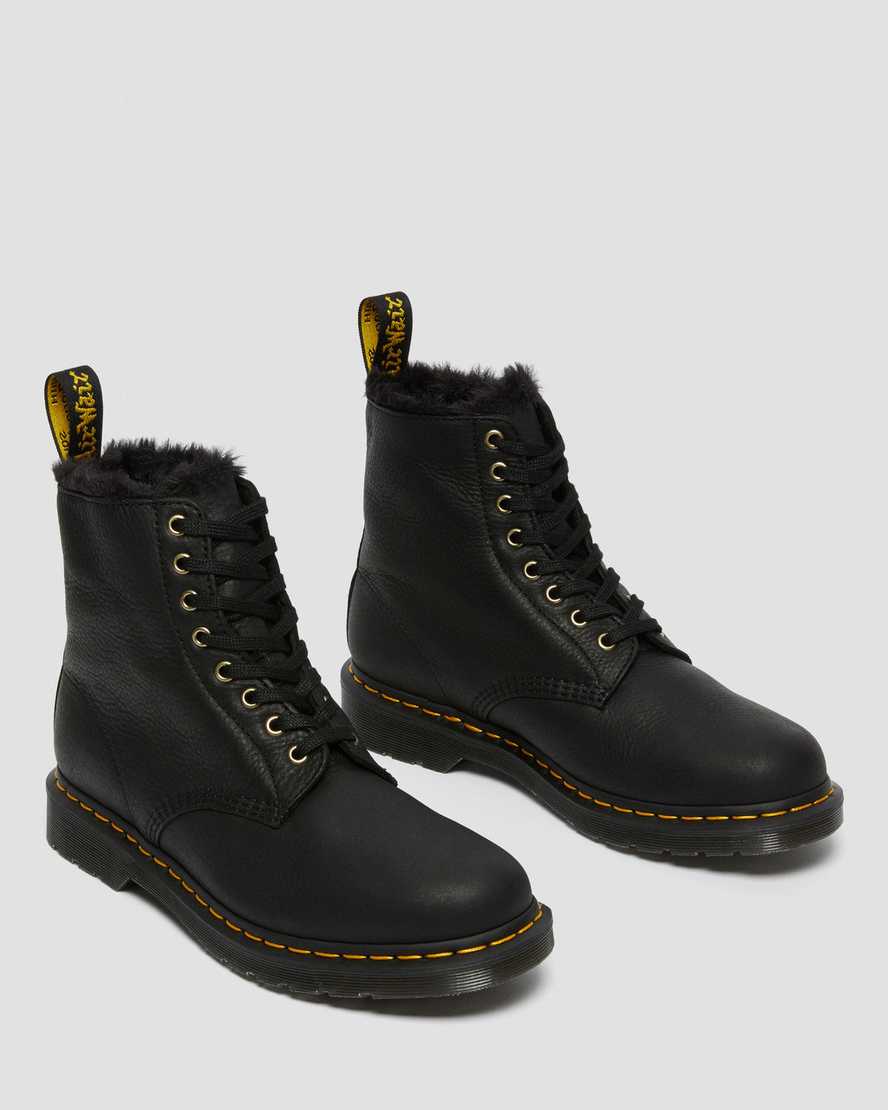 Černé pánské šněrovací boty dr. martens 1460 pascal s podšívkou z umělé kožešiny