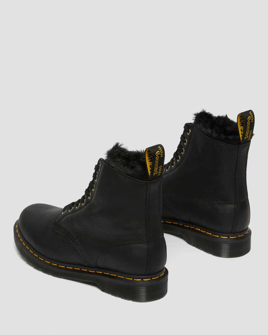 Černé pánské šněrovací boty dr. martens 1460 pascal s podšívkou z umělé kožešiny