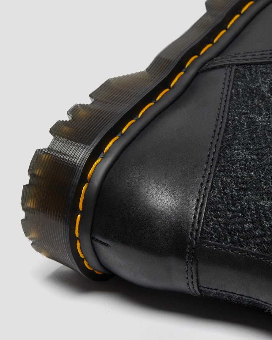 Černé pánské šněrovací boty dr. martens 1460 harris tweed
