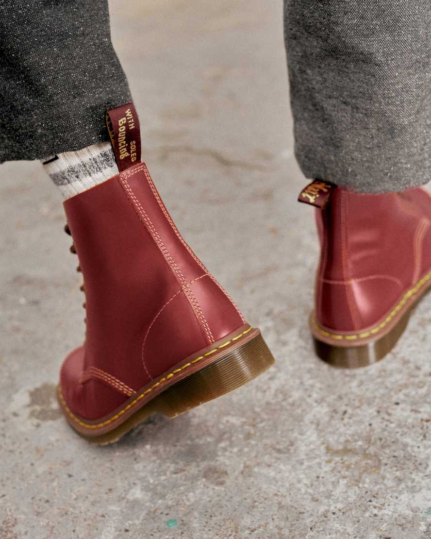 Červené pánské šněrovací boty dr. martens 1460 vintage made in england