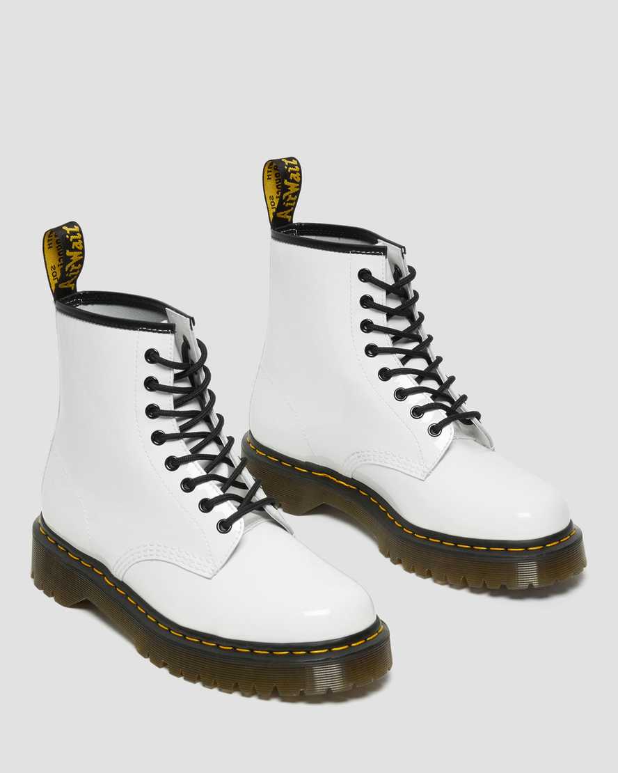 bílé pánské šněrovací boty dr. martens 1460 bex patent