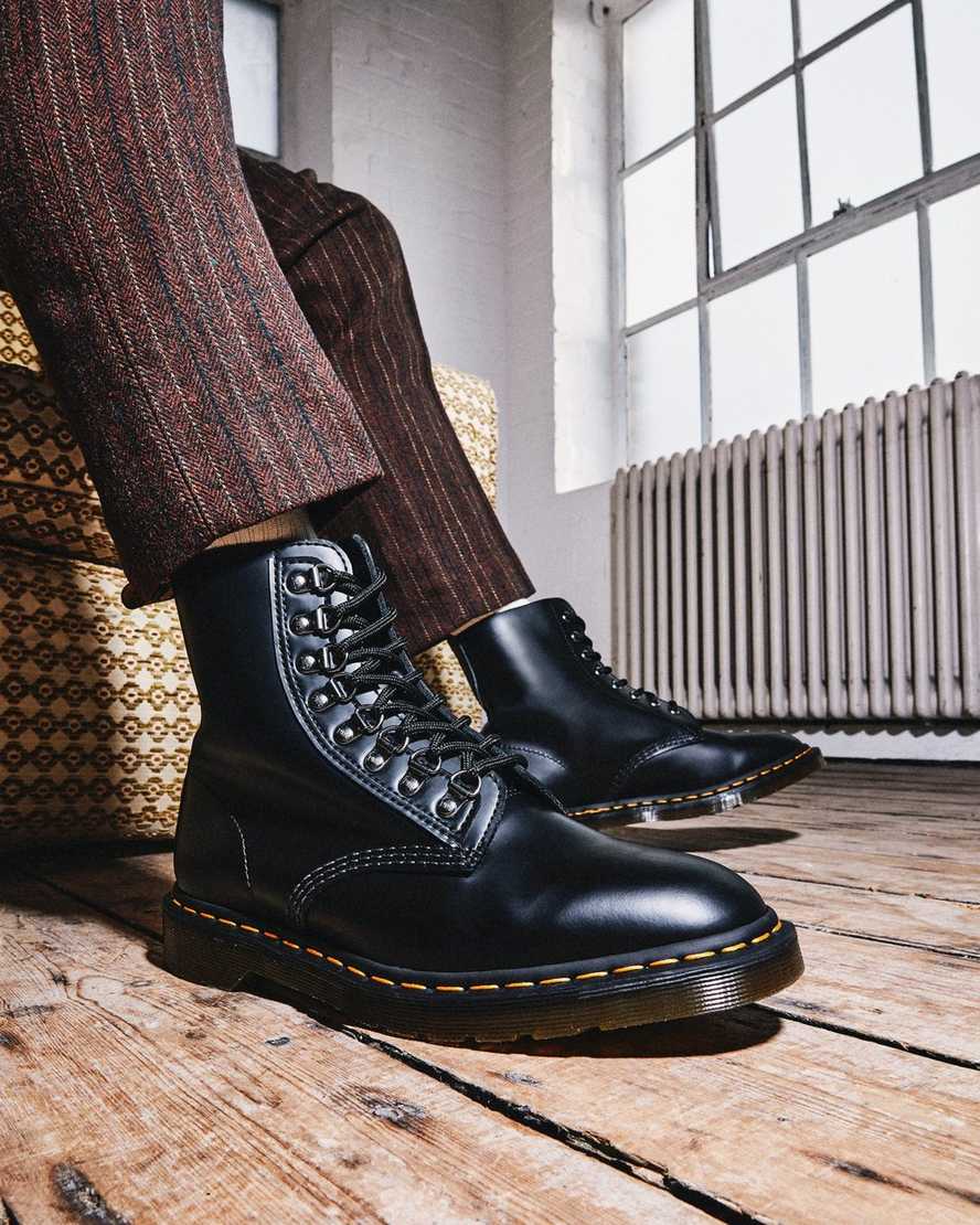 Černé pánské šněrovací boty dr. martens 1460 pascal verso smooth