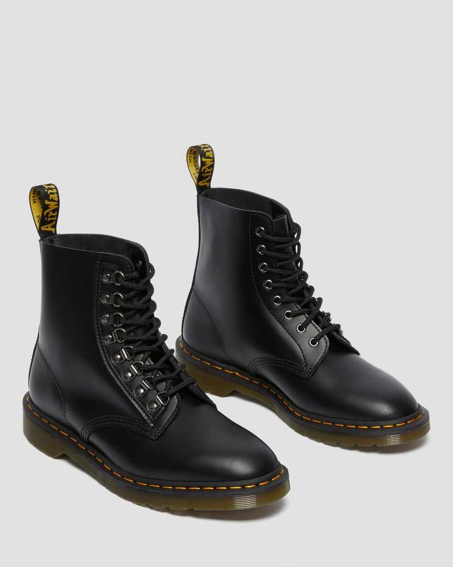 Černé pánské šněrovací boty dr. martens 1460 pascal verso smooth