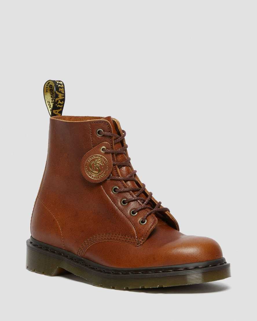 hnědé pánské šněrovací boty dr. martens 1460 pascal