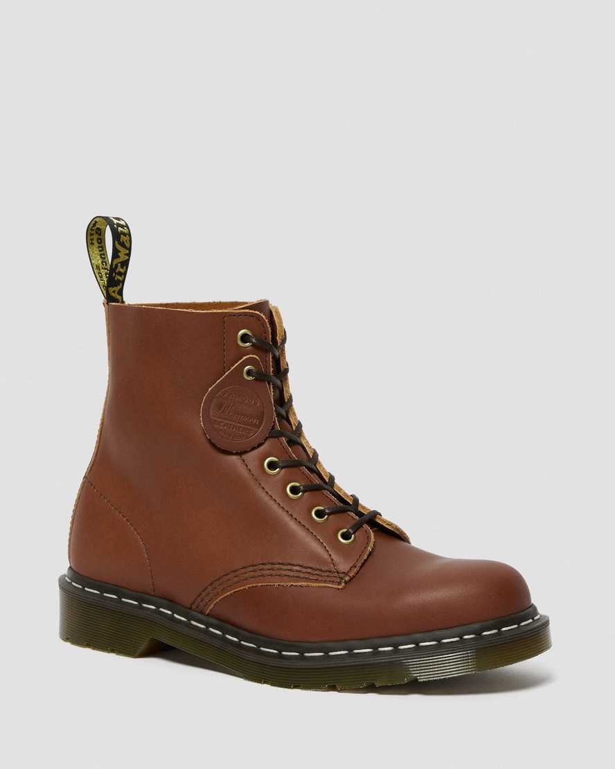 hnědé pánské šněrovací boty dr. martens 1460 veg hnědé