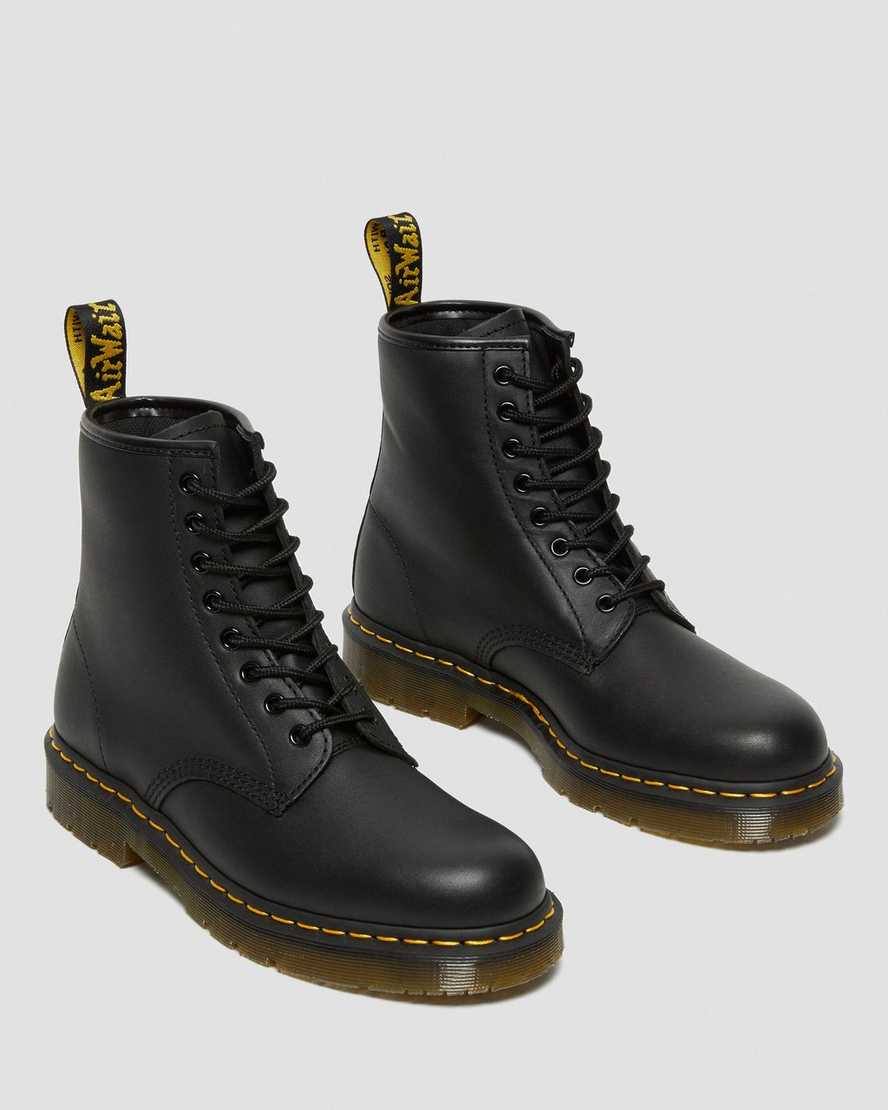 Černé pánské šněrovací boty dr. martens 1460 protiskluzové