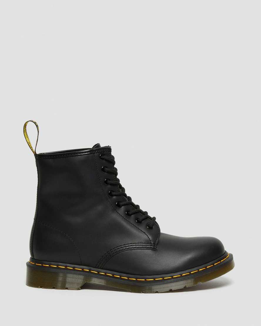 Černé pánské šněrovací boty dr. martens 1460 nappa