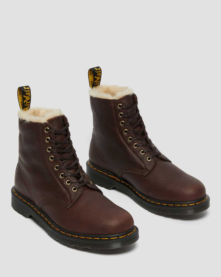 hnědé pánské boty dr. martens 1460 pascal s podšívkou z umělé kožešiny