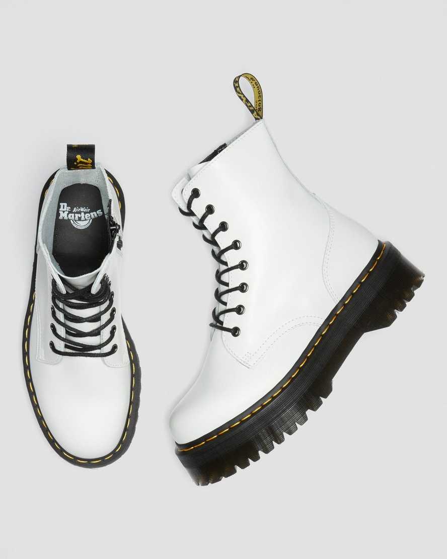 bílé pánské boty na platformě dr. martens jadon smooth