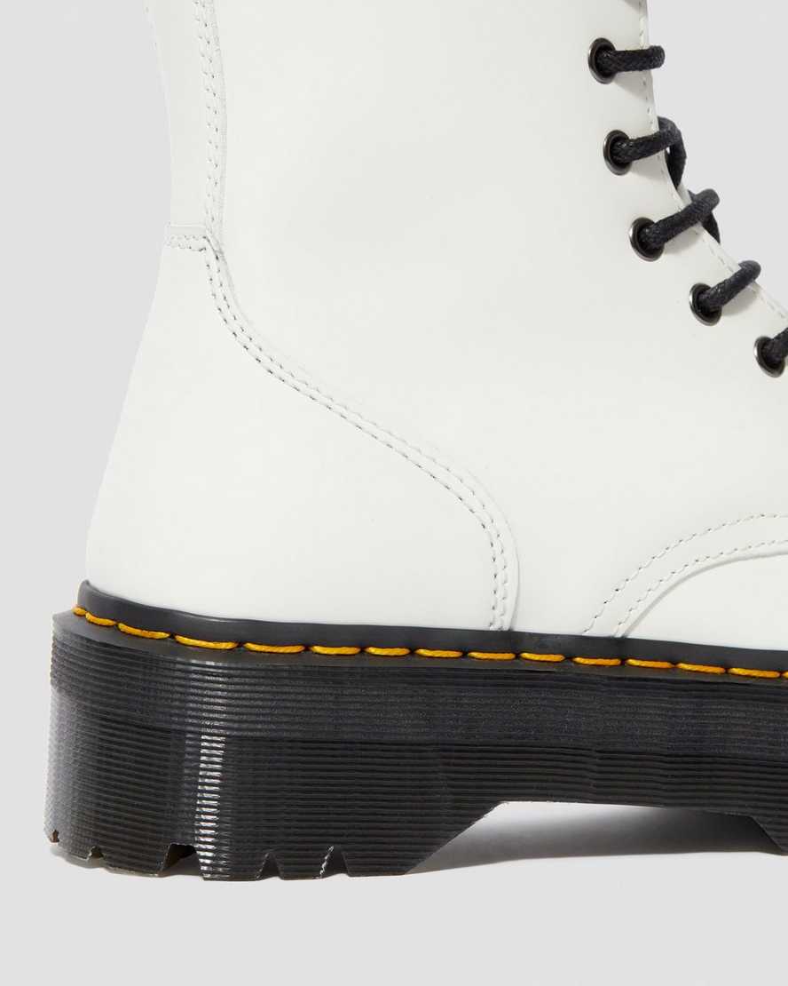 bílé pánské boty na platformě dr. martens jadon smooth