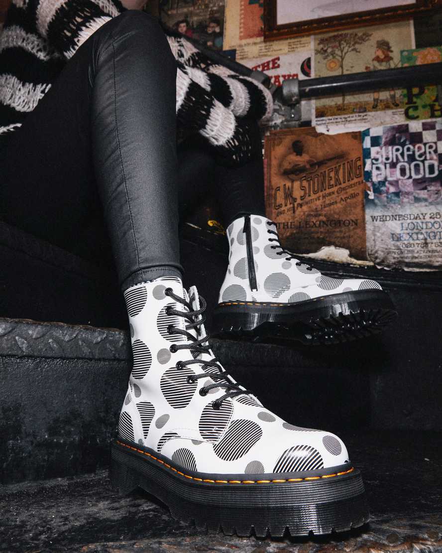 bílé pánské boty na platformě dr. martens jadon polka dot smooth