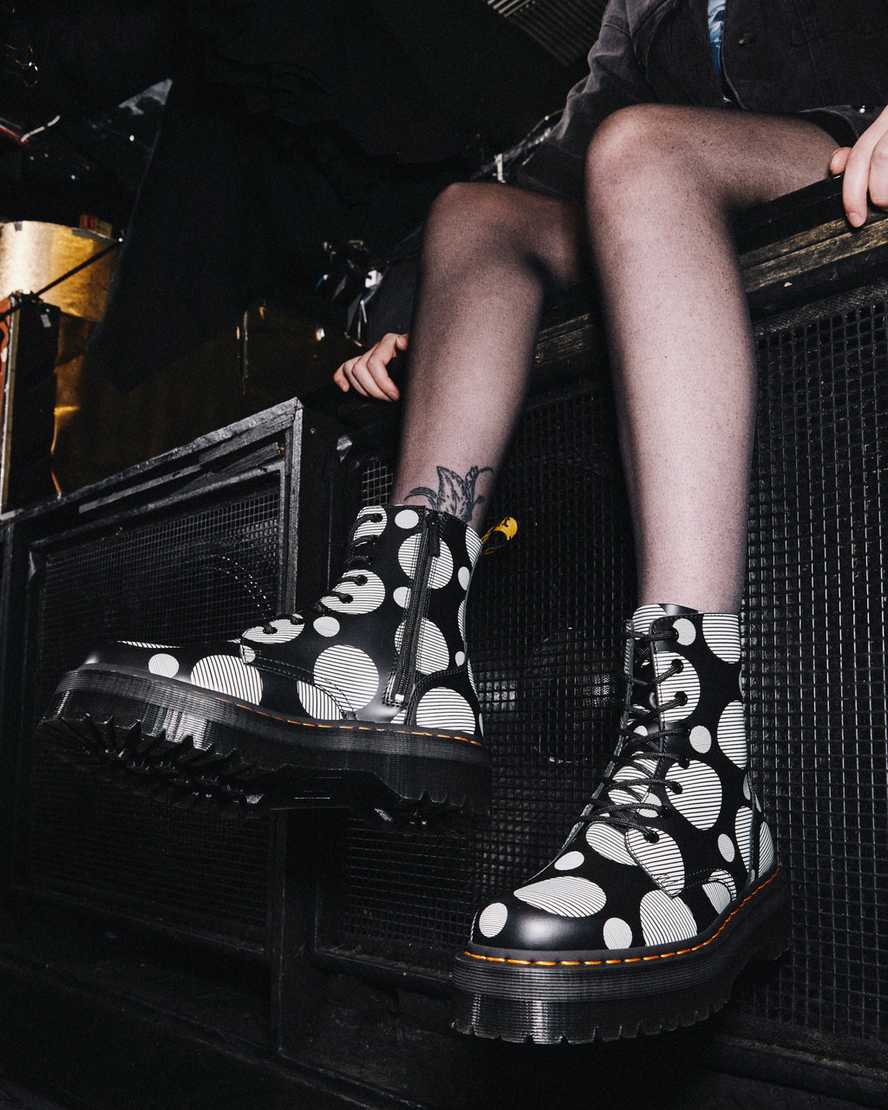 Černé pánské boty na platformě dr. martens jadon polka dot smooth