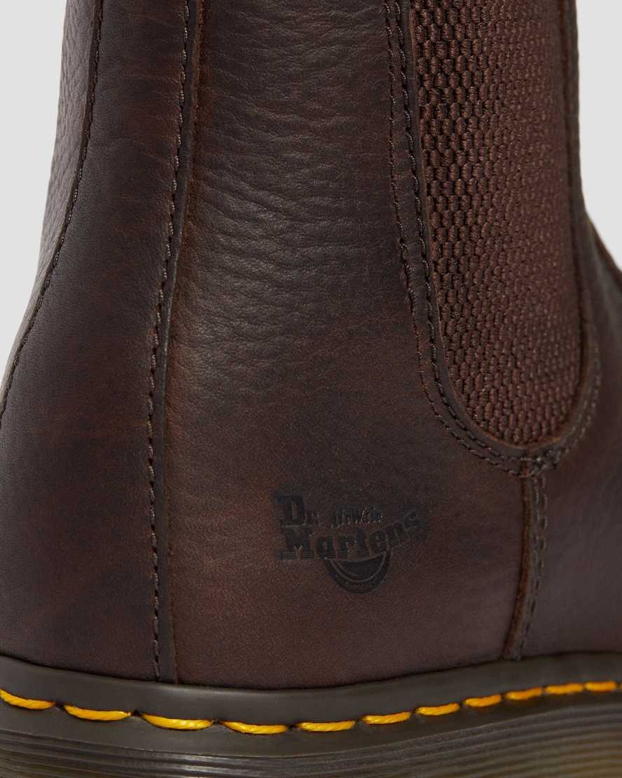 hnědé pánské pracovní boty dr. martens fellside chelsea