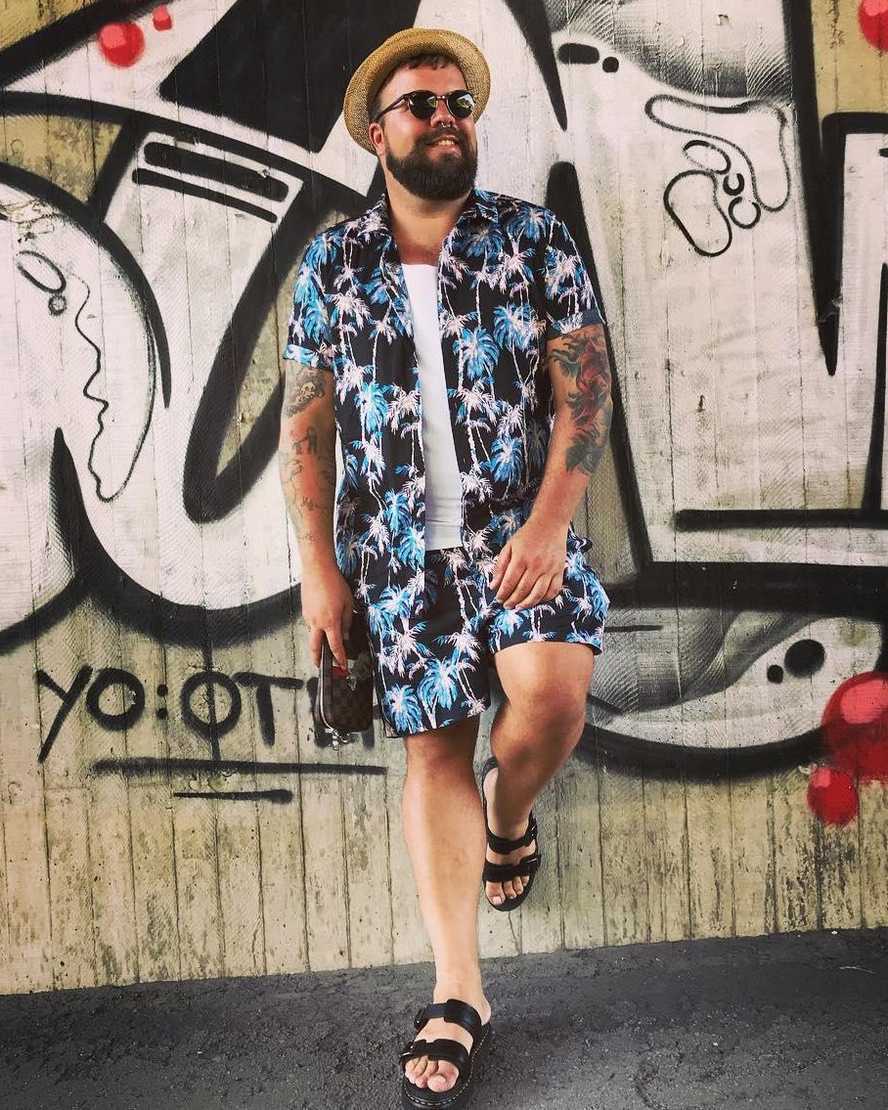 Černé pánské pantofle dr. martens myles brando s přezkou