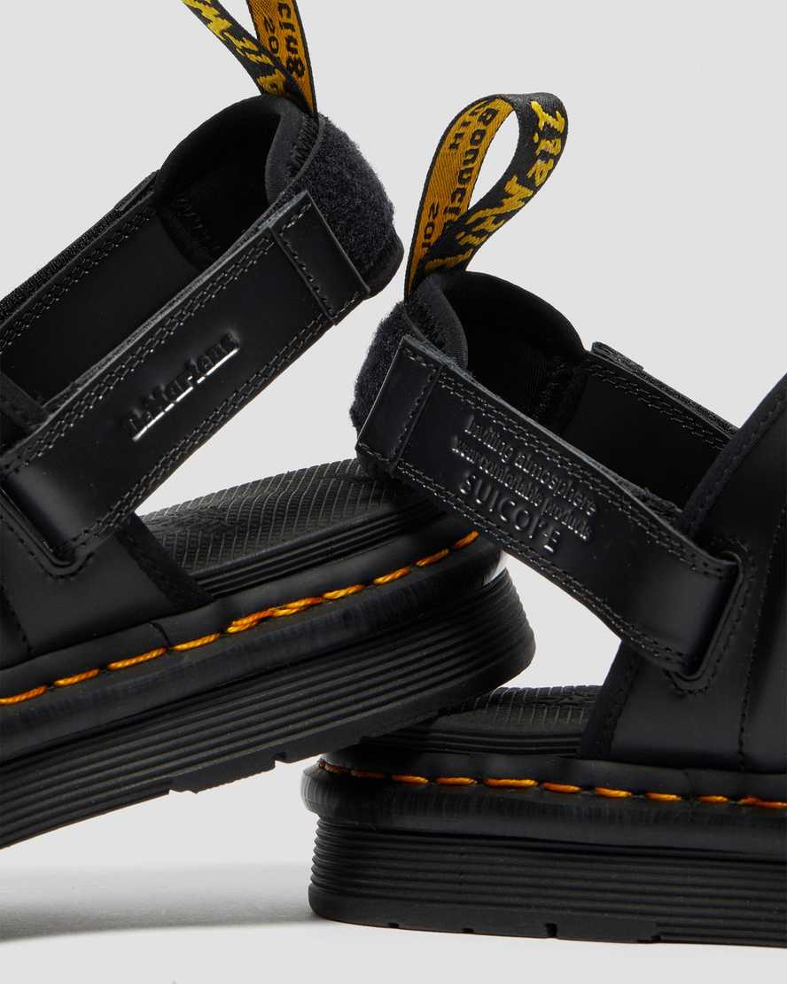Černé pánské sandály dr. martens mura suicoke