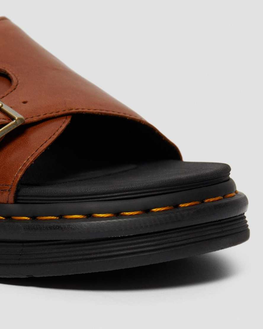 hnědé pánské nazouvací sandály dr. martens dax luxor