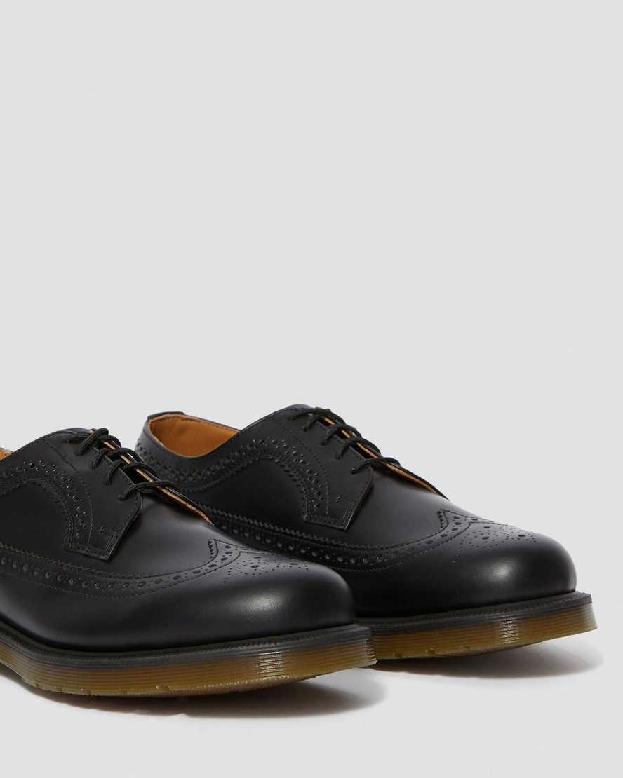 Černé pánské boty dr. martens 3989 smooth brogue
