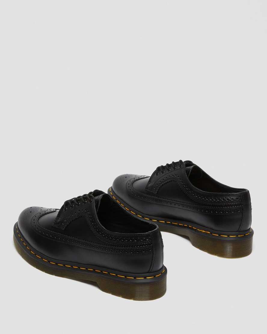Černé pánské boty dr. martens 3989 yellow stitch smooth brogue