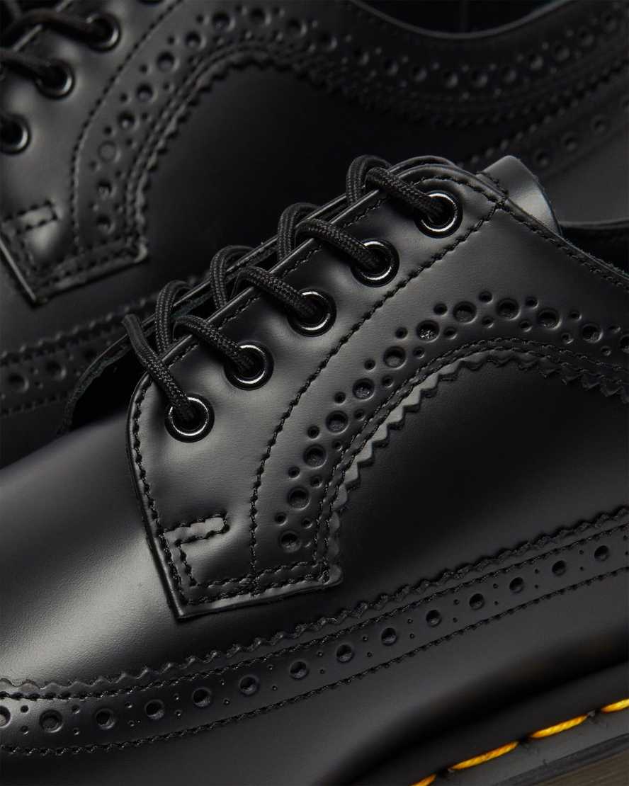 Černé pánské boty dr. martens 3989 yellow stitch smooth brogue