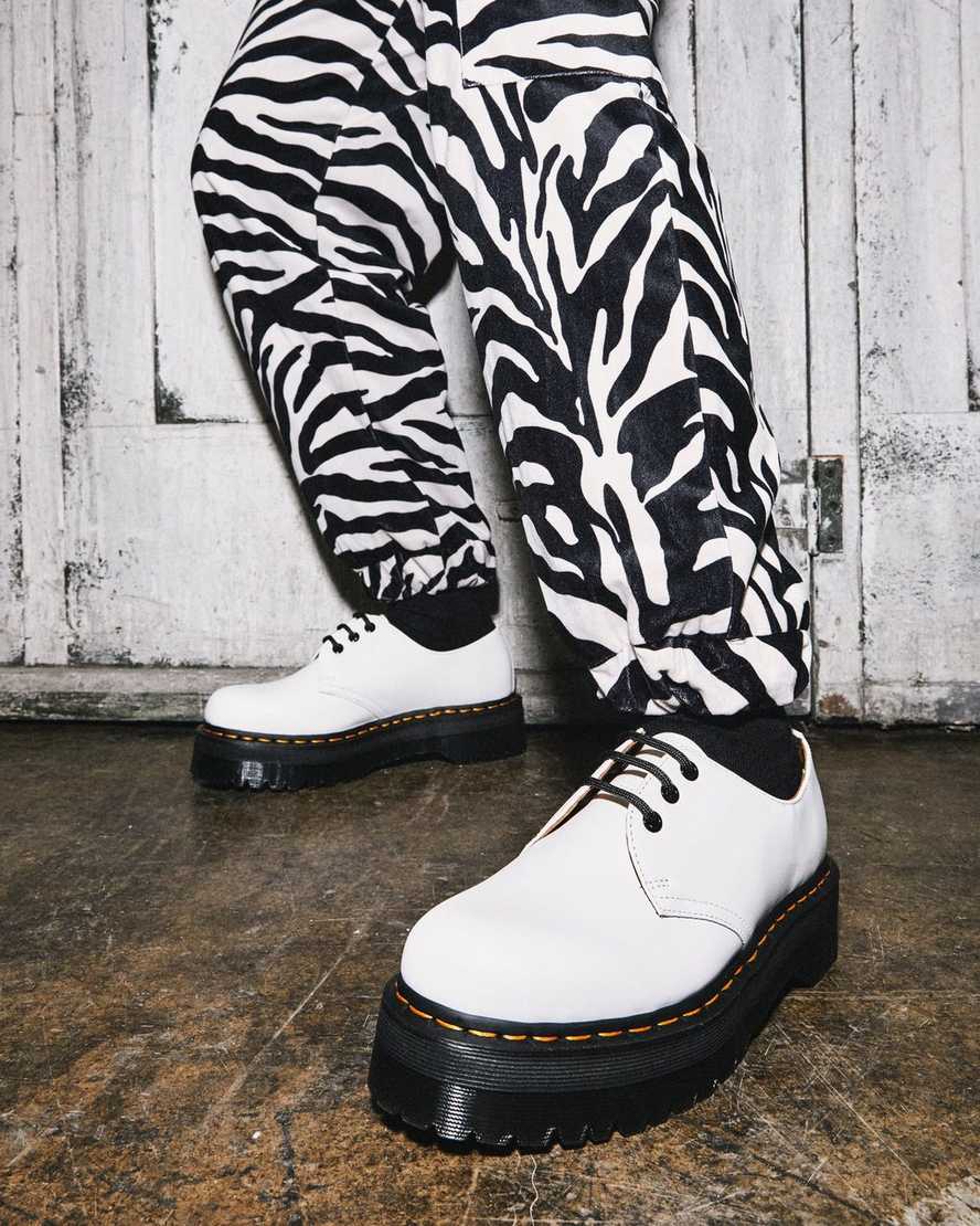 bílé pánské boty na platformě dr. martens 1461 smooth