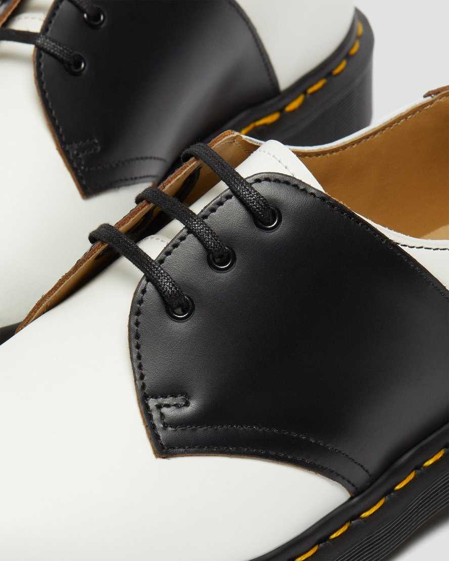 pánské boty dr. martens 1461 v bílé a černé barvě