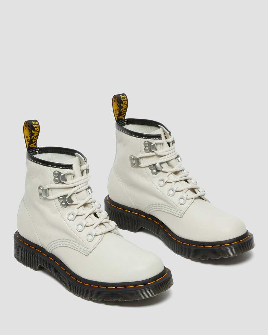 hnědé dámské kotníkové boty dr. martens 101 hardware virginia