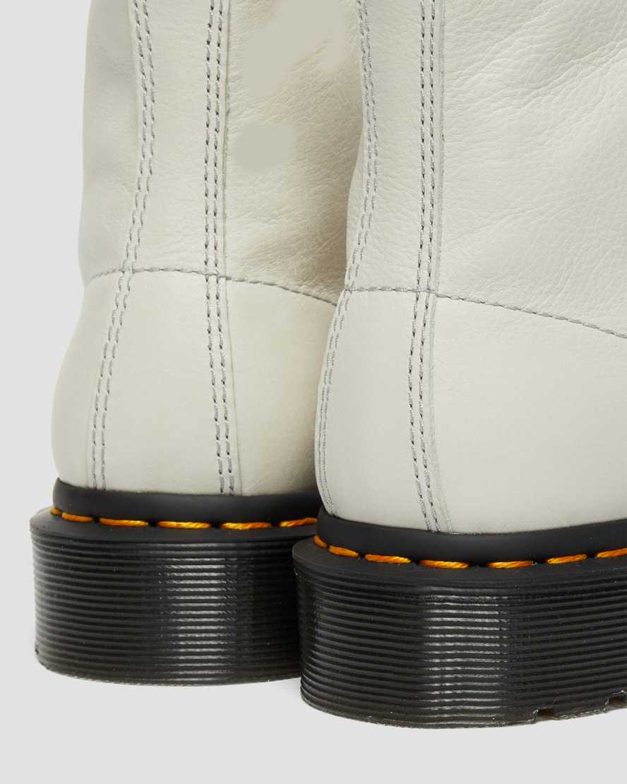 hnědé dámské kotníkové boty dr. martens 101 hardware virginia