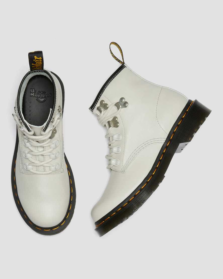 hnědé dámské kotníkové boty dr. martens 101 hardware virginia