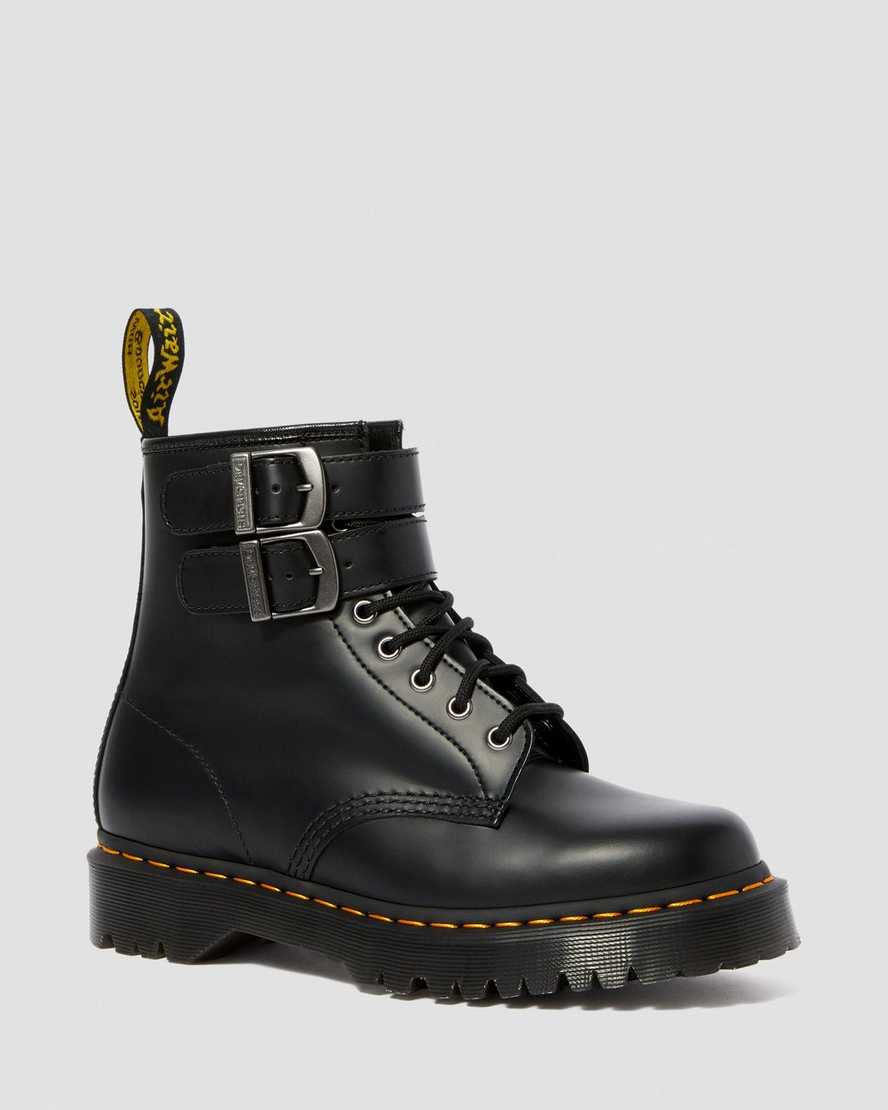 Černé dámské boty dr. martens 1460 smooth s přezkou