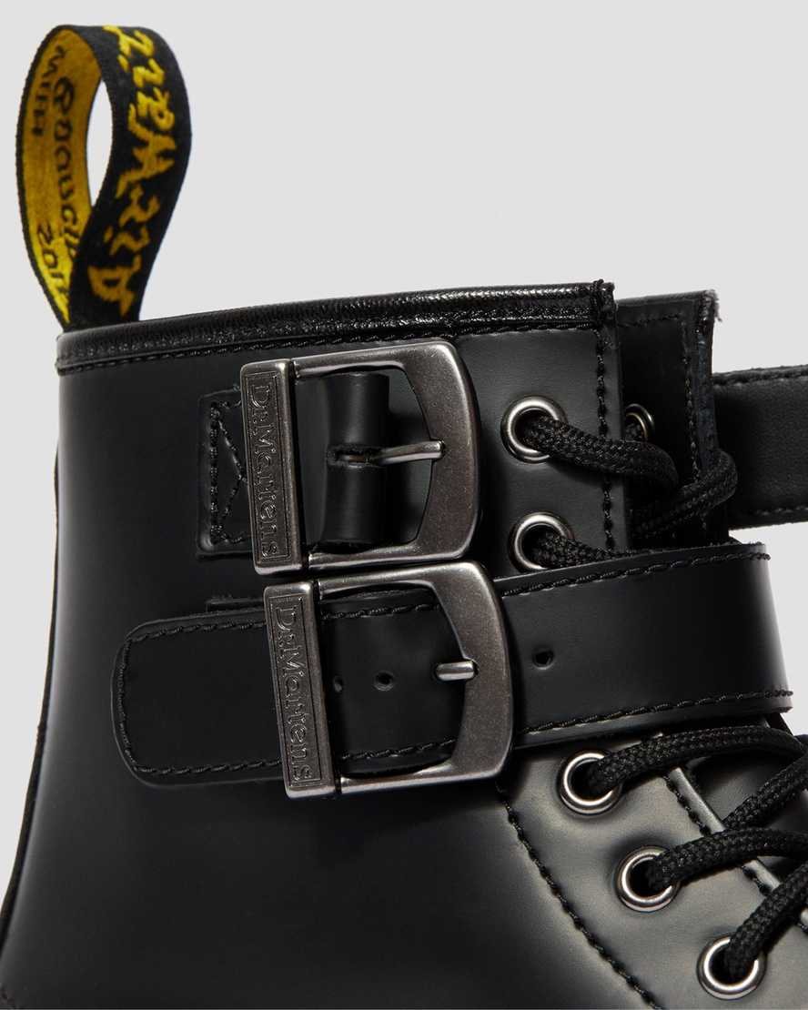 Černé dámské boty dr. martens 1460 smooth s přezkou