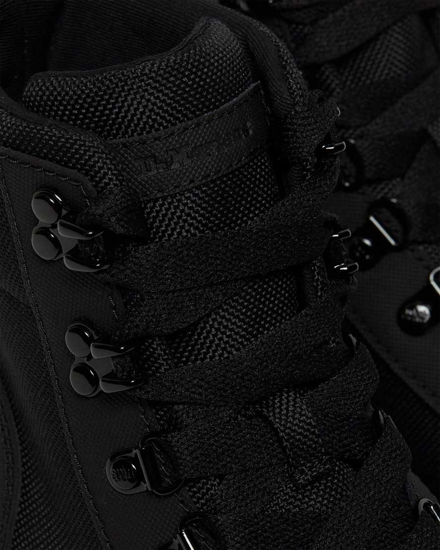 Černé dámské ležérní boty dr. martens combs poly