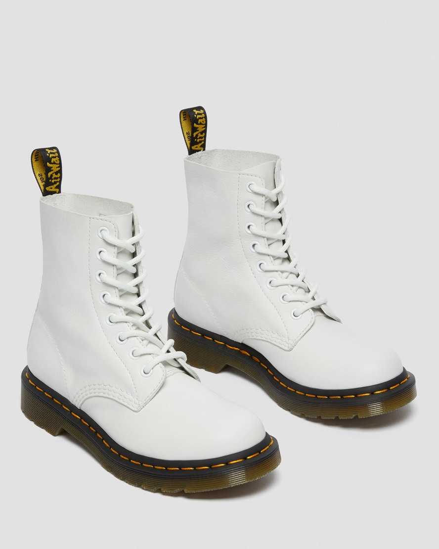dámské boty dr. martens 1460 pascal virginia v bílém provedení