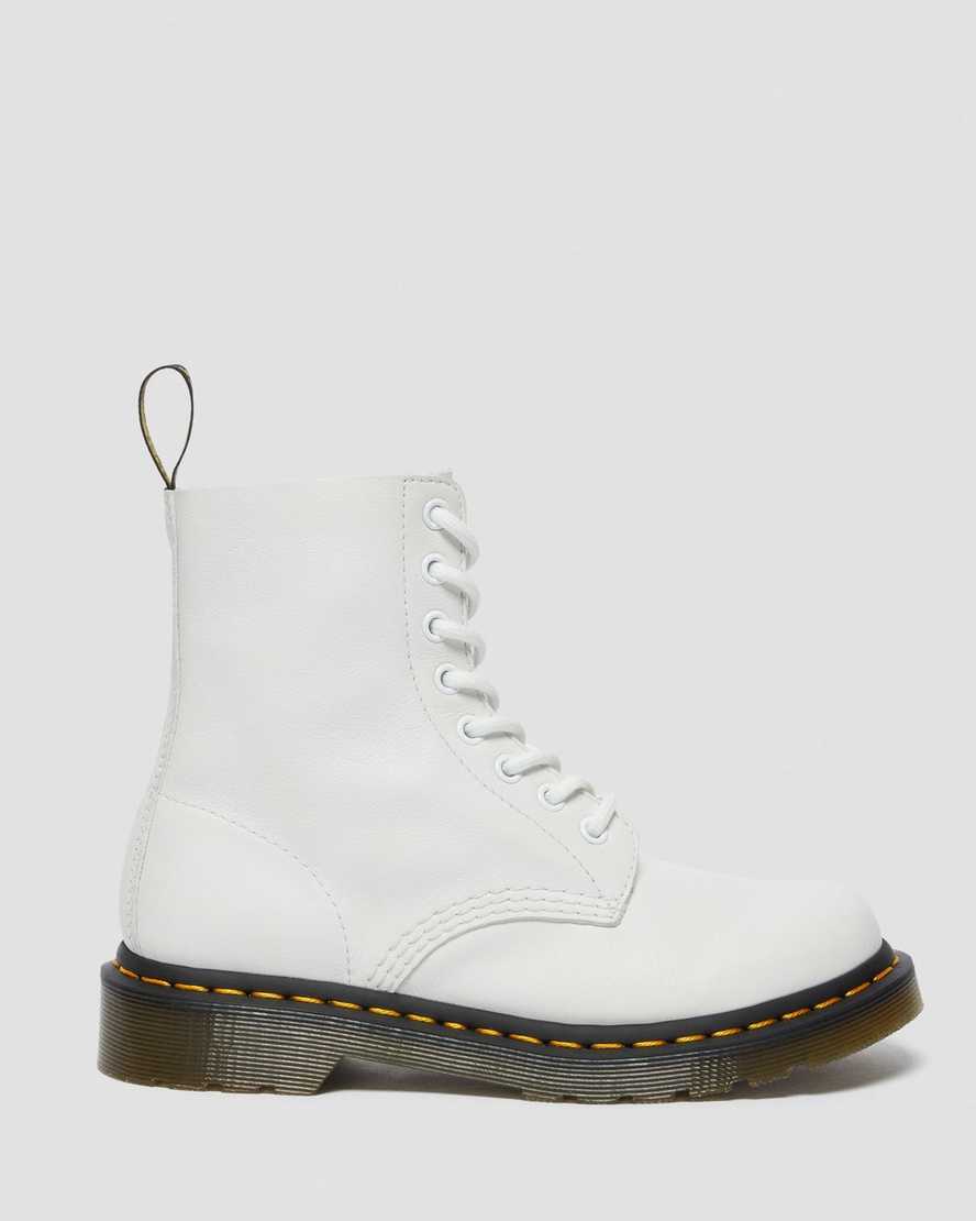 dámské boty dr. martens 1460 pascal virginia v bílém provedení