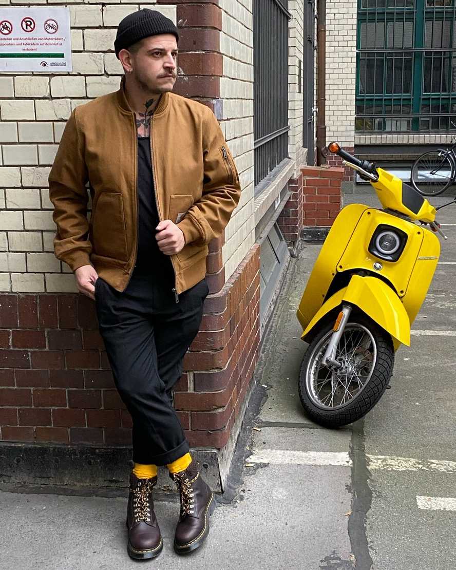 tmavě hnědé dámské volnočasové boty dr. martens 1460 dms wintergrip fleece