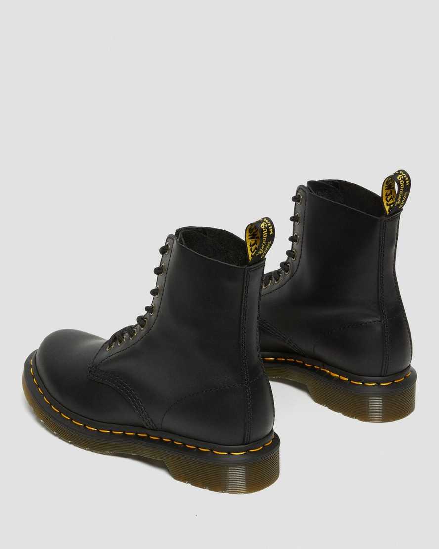 Černé dámské ležérní boty dr. martens 1460 pascal wanama
