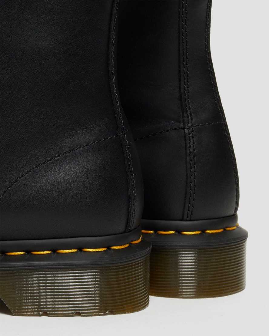 Černé dámské ležérní boty dr. martens 1460 pascal wanama