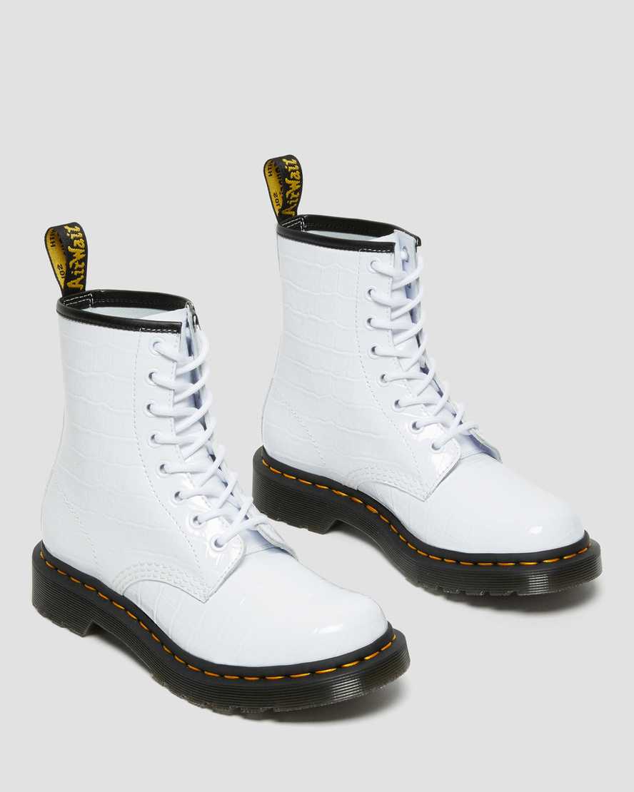 bílé dámské ležérní boty dr. martens 1460 patent croc emboss