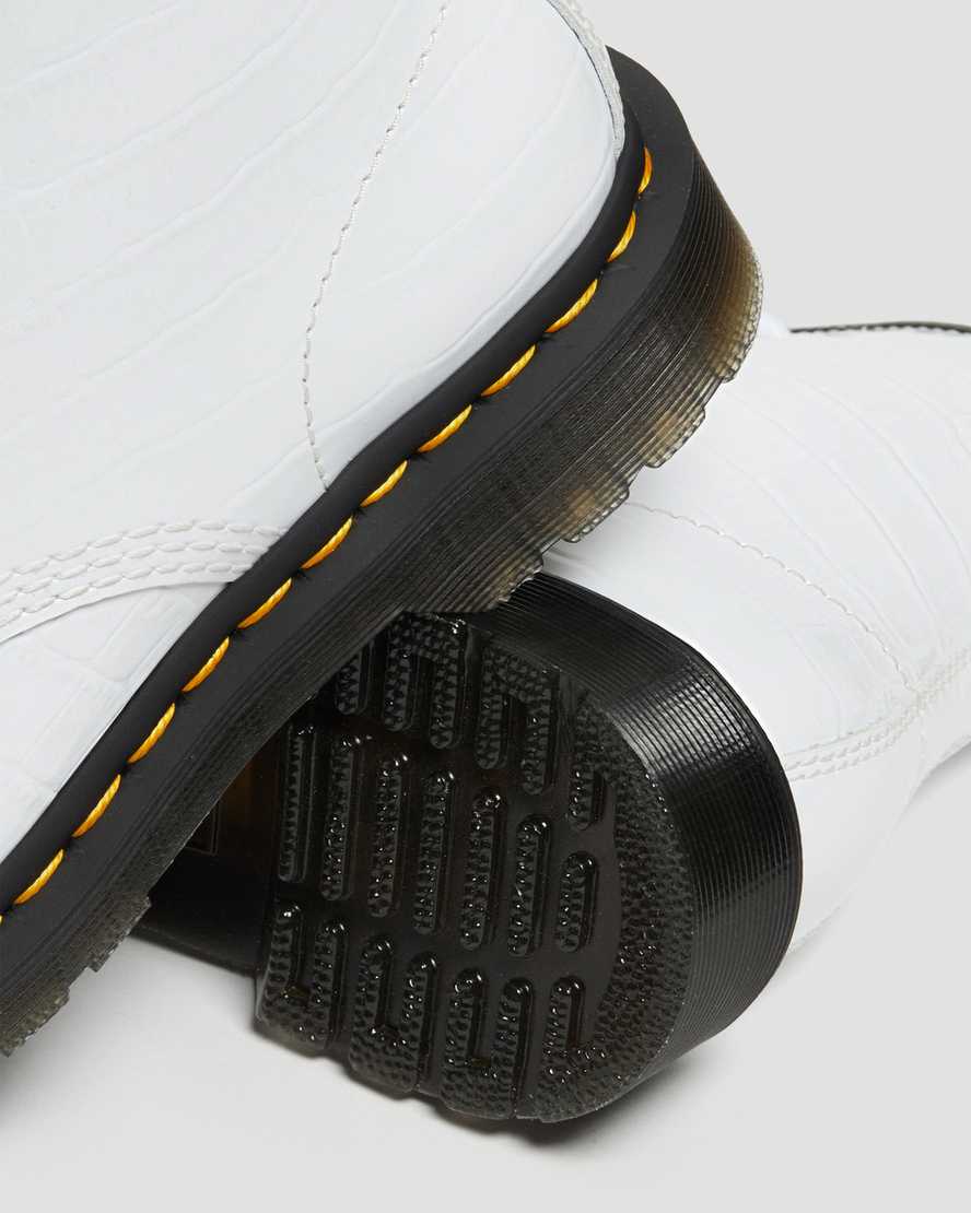 bílé dámské ležérní boty dr. martens 1460 patent croc emboss
