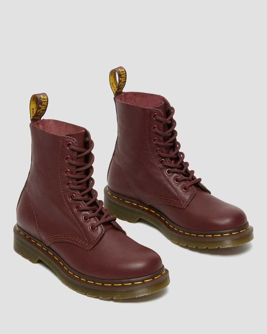 dámské volnočasové boty dr. martens 1460 pascal virginia v červené barvě