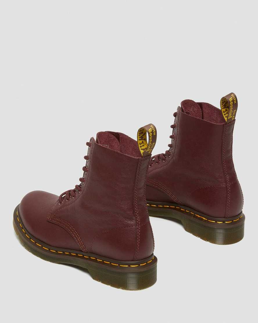 dámské volnočasové boty dr. martens 1460 pascal virginia v červené barvě