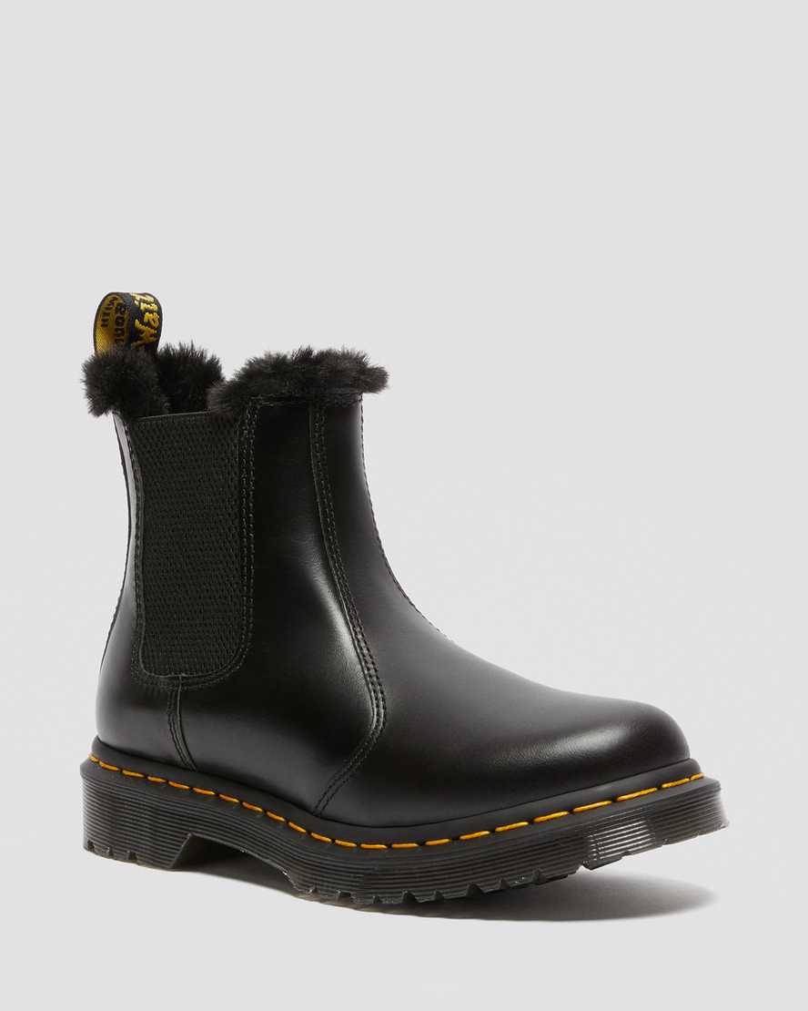 dámské boty dr. martens 2976 leonore s podšívkou z umělé kožešiny v černé barvě