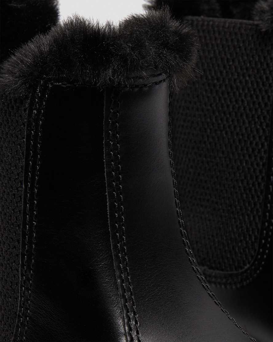 dámské boty dr. martens 2976 leonore s podšívkou z umělé kožešiny v černé barvě